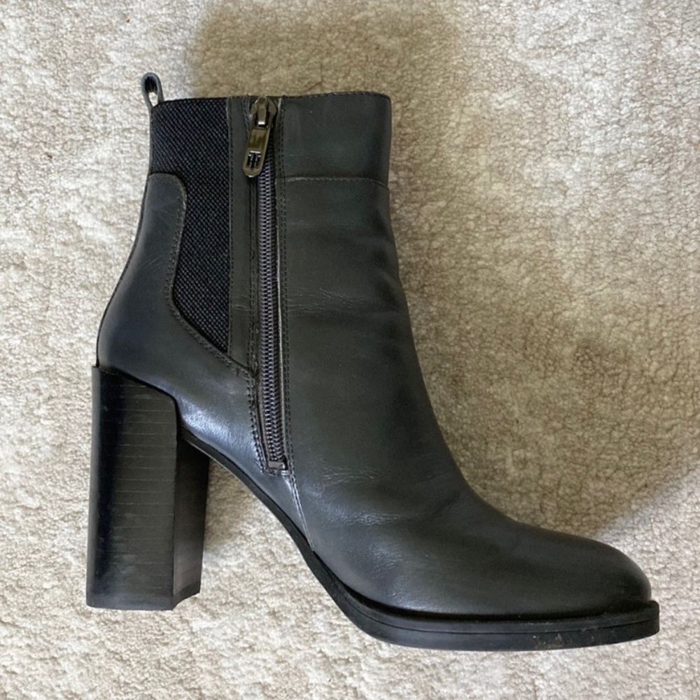 Tommy Hilfiger Britton Boot - Picture 4 of 11